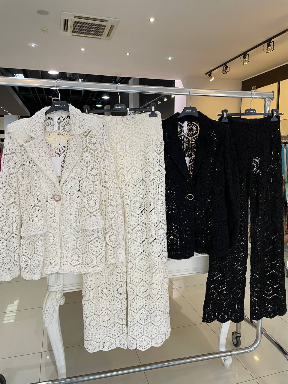 Фото Kitana (Rinascimento, Большие размеры)