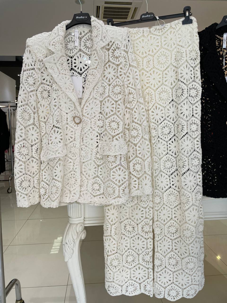 Фото Kitana (Rinascimento, Большие размеры)