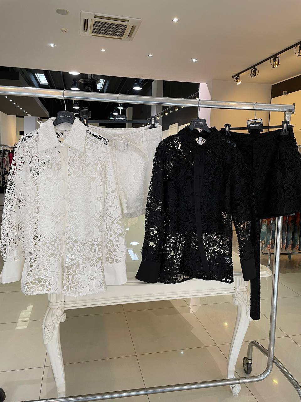 Фото Kitana (Rinascimento, Большие размеры)