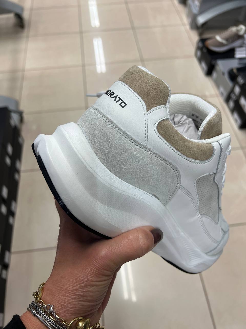 Фото Outlet
