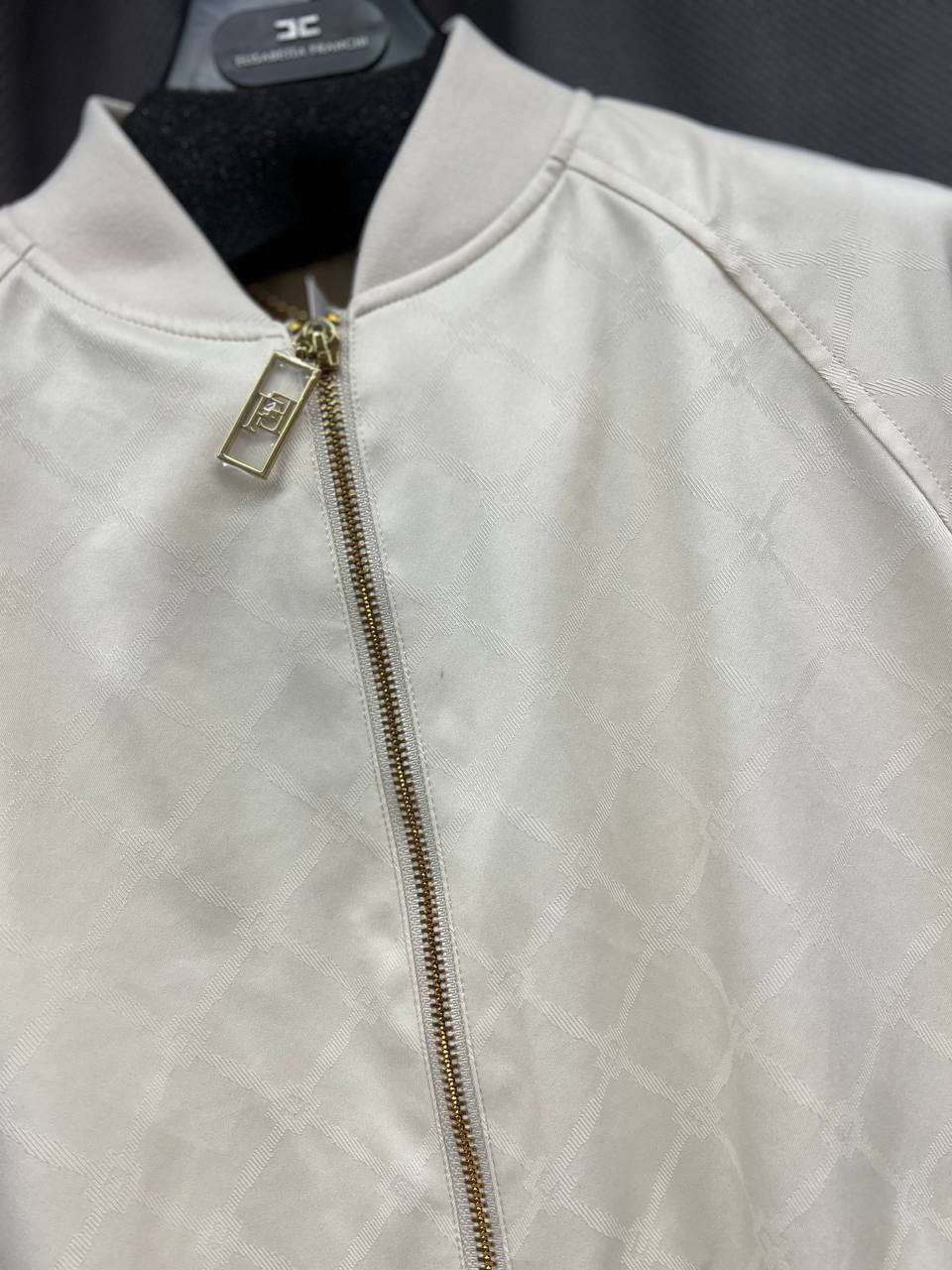 Фото Outlet
