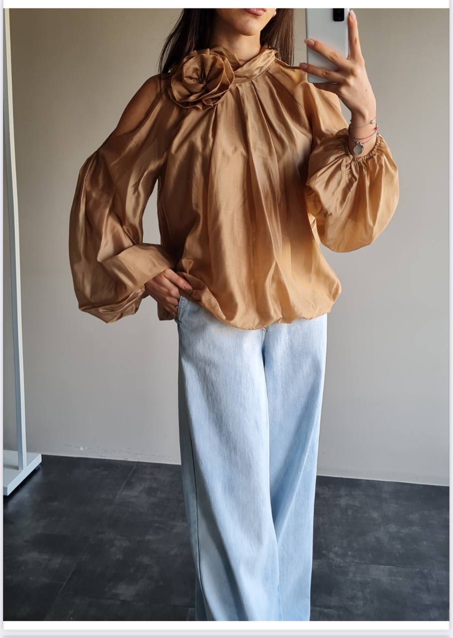 Adora
