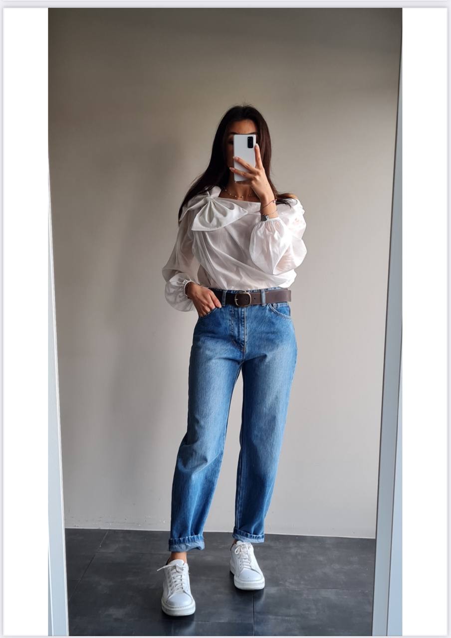 Adora