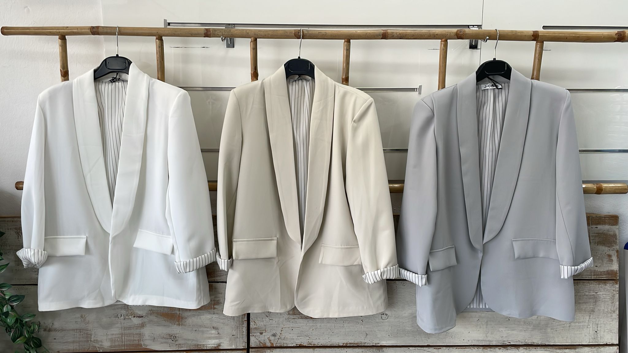 Фото Joie Clair (J-Clair)