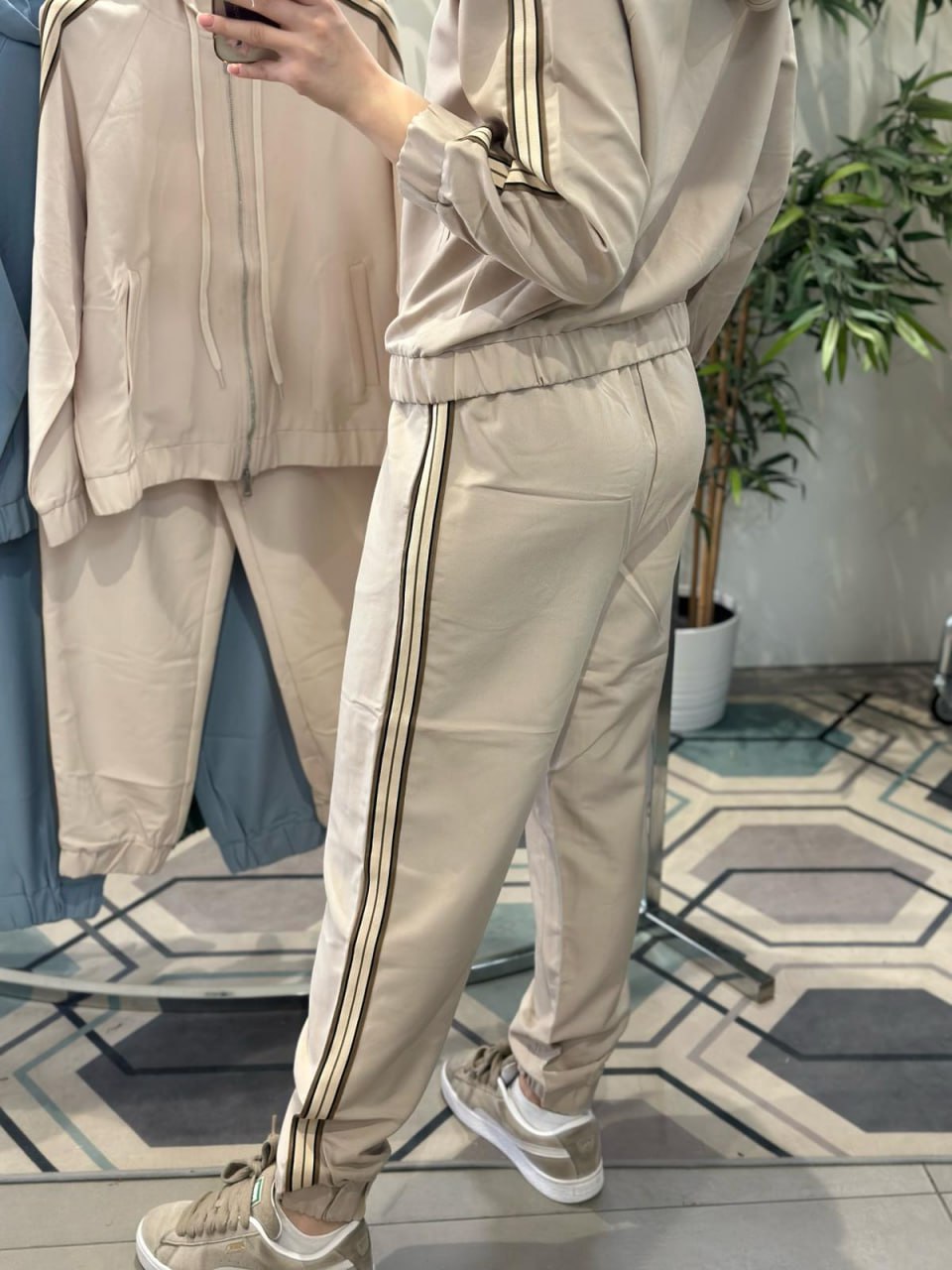 Фото Joie Clair (J-Clair)