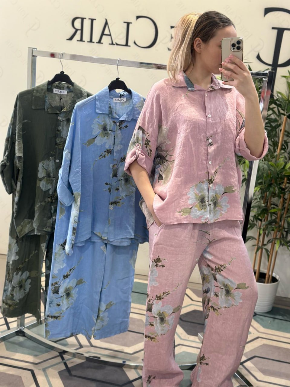 Фото Joie Clair (J-Clair)