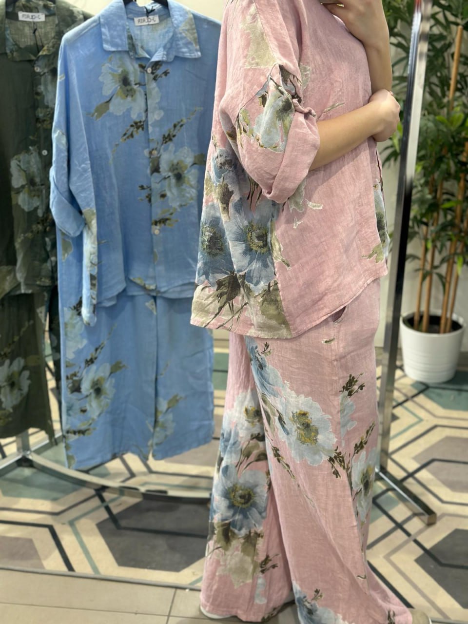 Фото Joie Clair (J-Clair)