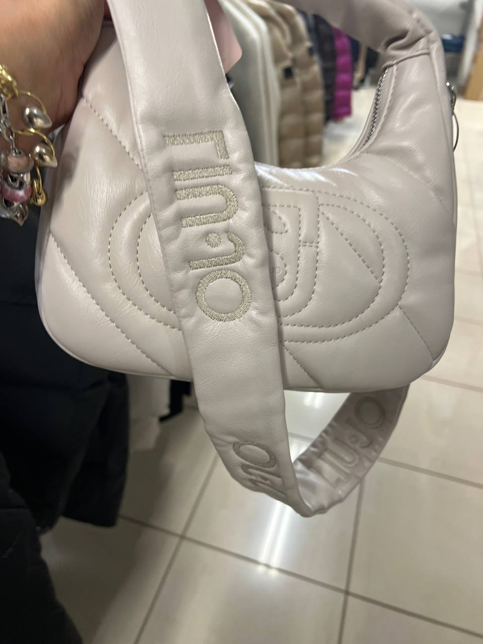 Фото Outlet
