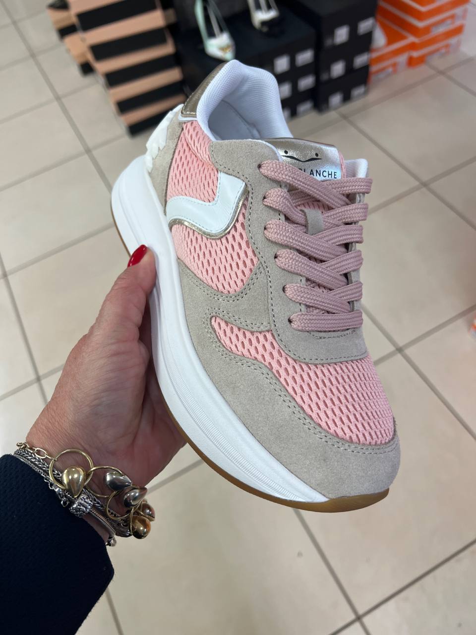 Фото Outlet