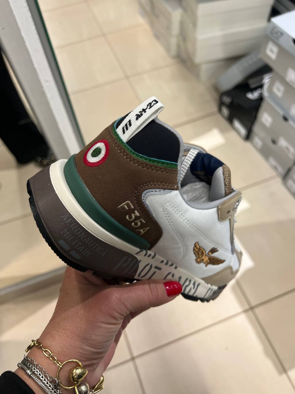 Фото Outlet