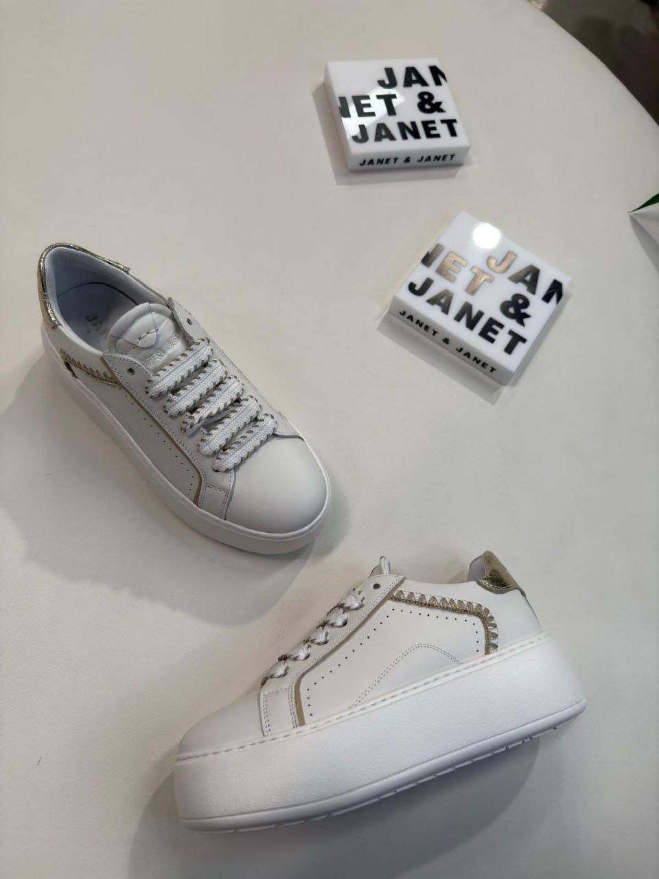 Фото Outlet