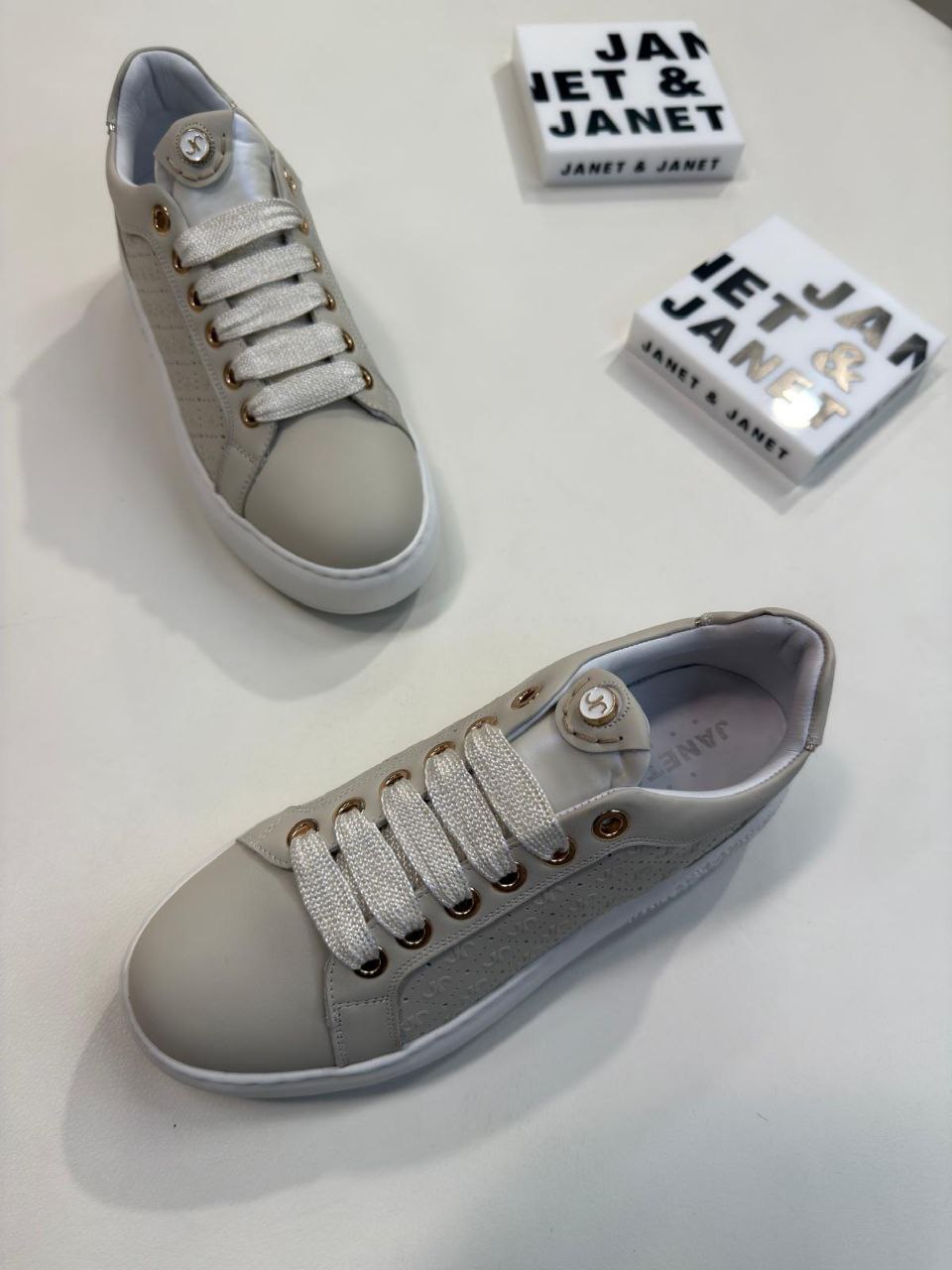 Фото Outlet