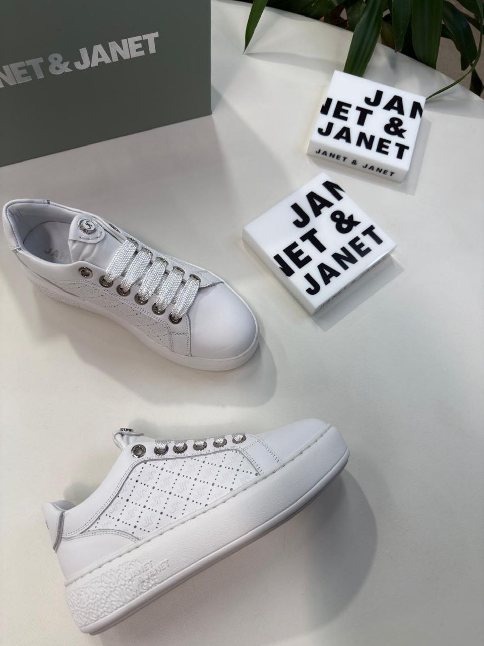 Фото Outlet
