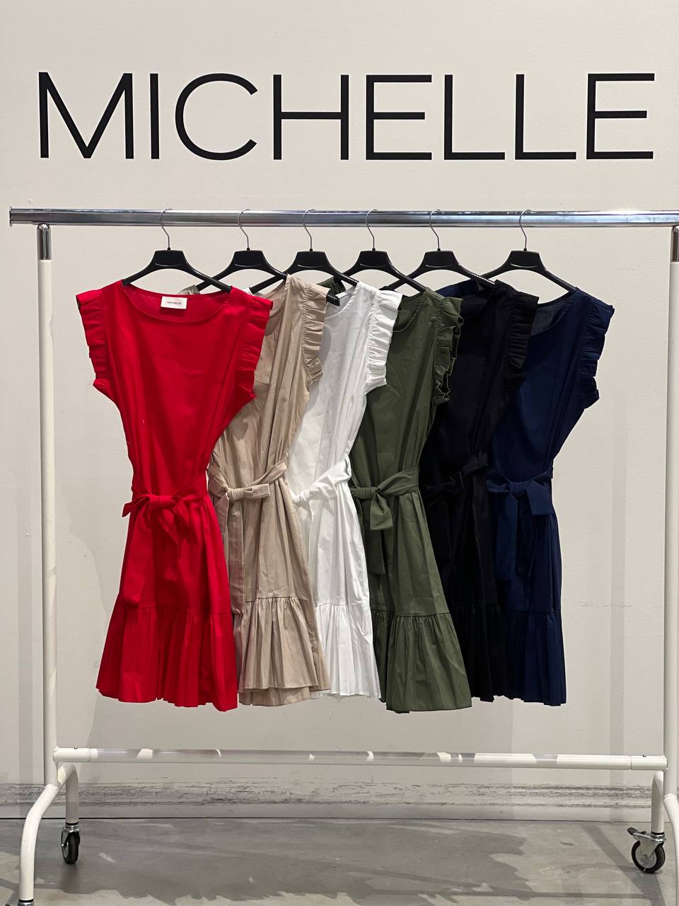 Amelie Follies (Michelle)