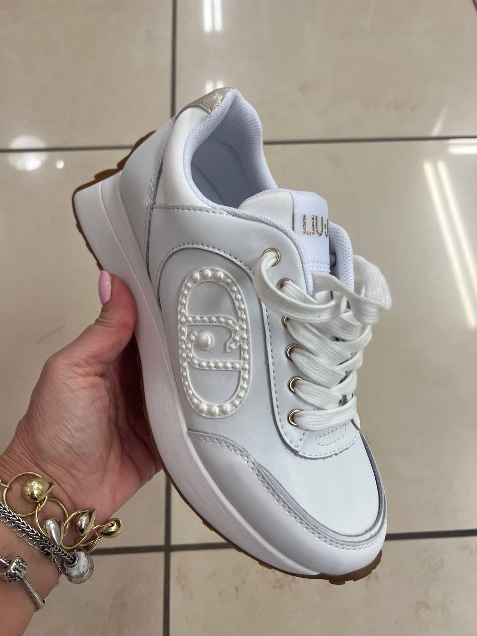 Фото Outlet