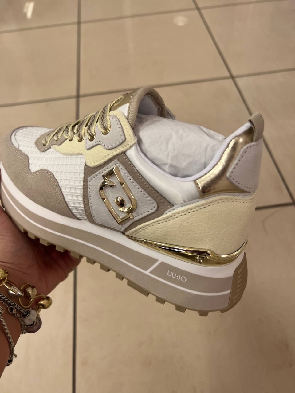 Фото Outlet