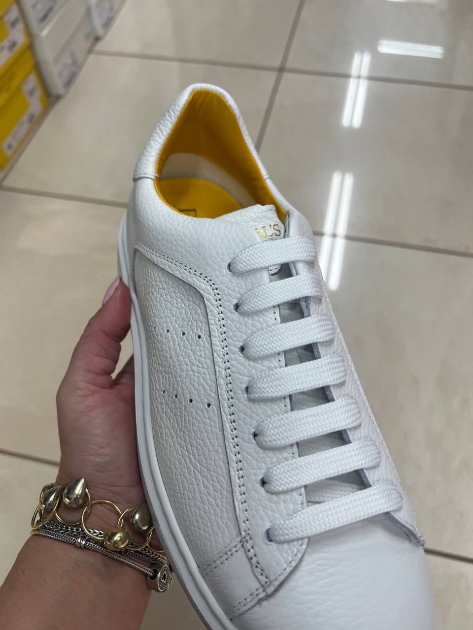 Фото Outlet