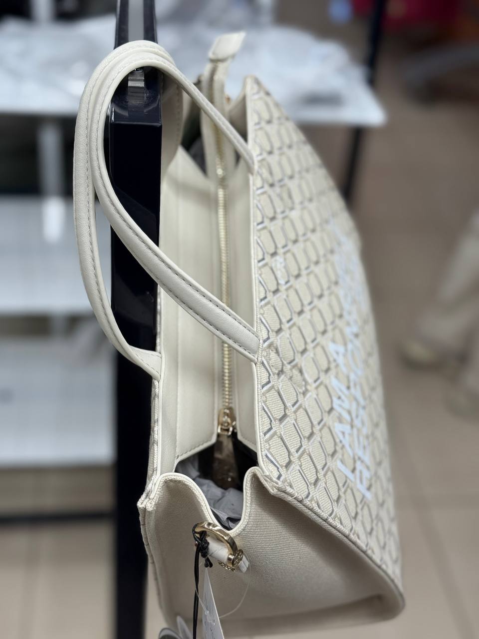 Фото Outlet