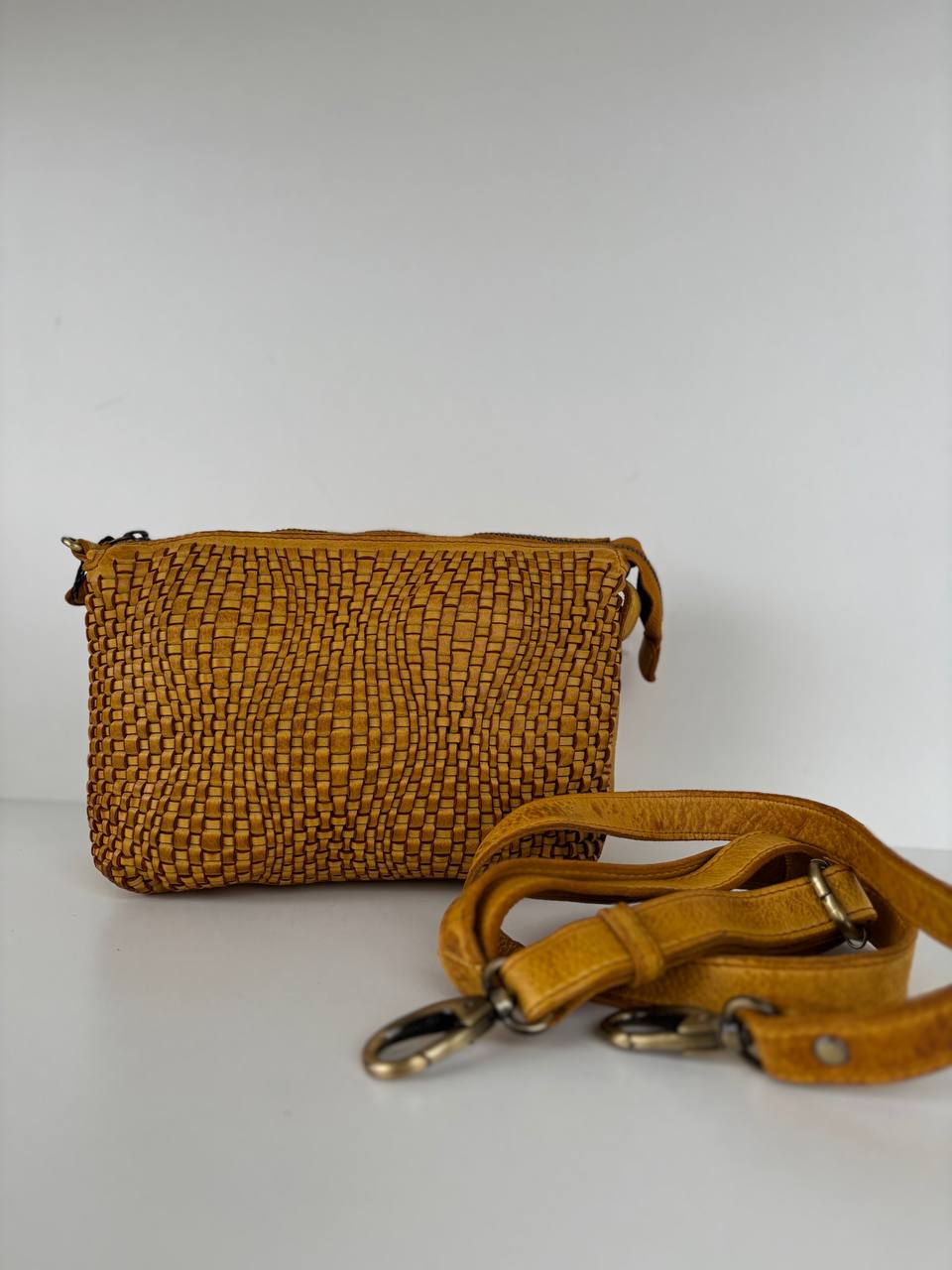 Фото Leather Country