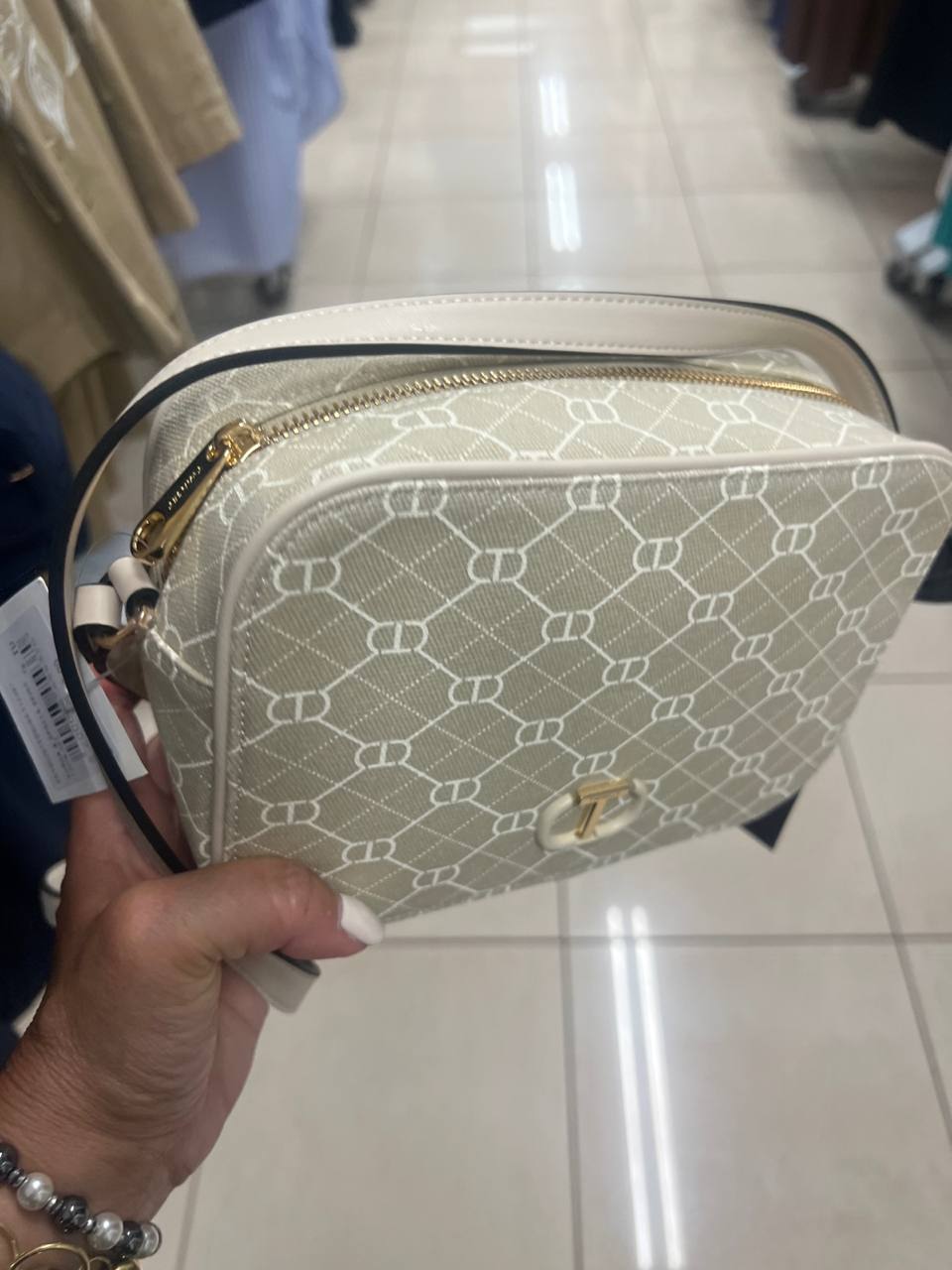 Фото Outlet