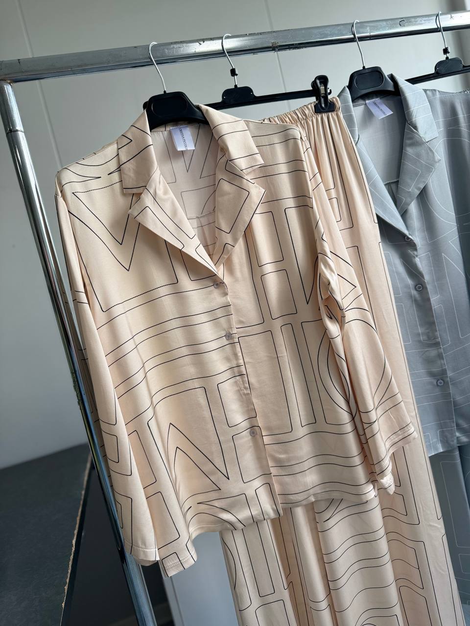 Итальянская одежда, бренд Trash and Luxury, арт. 73799587