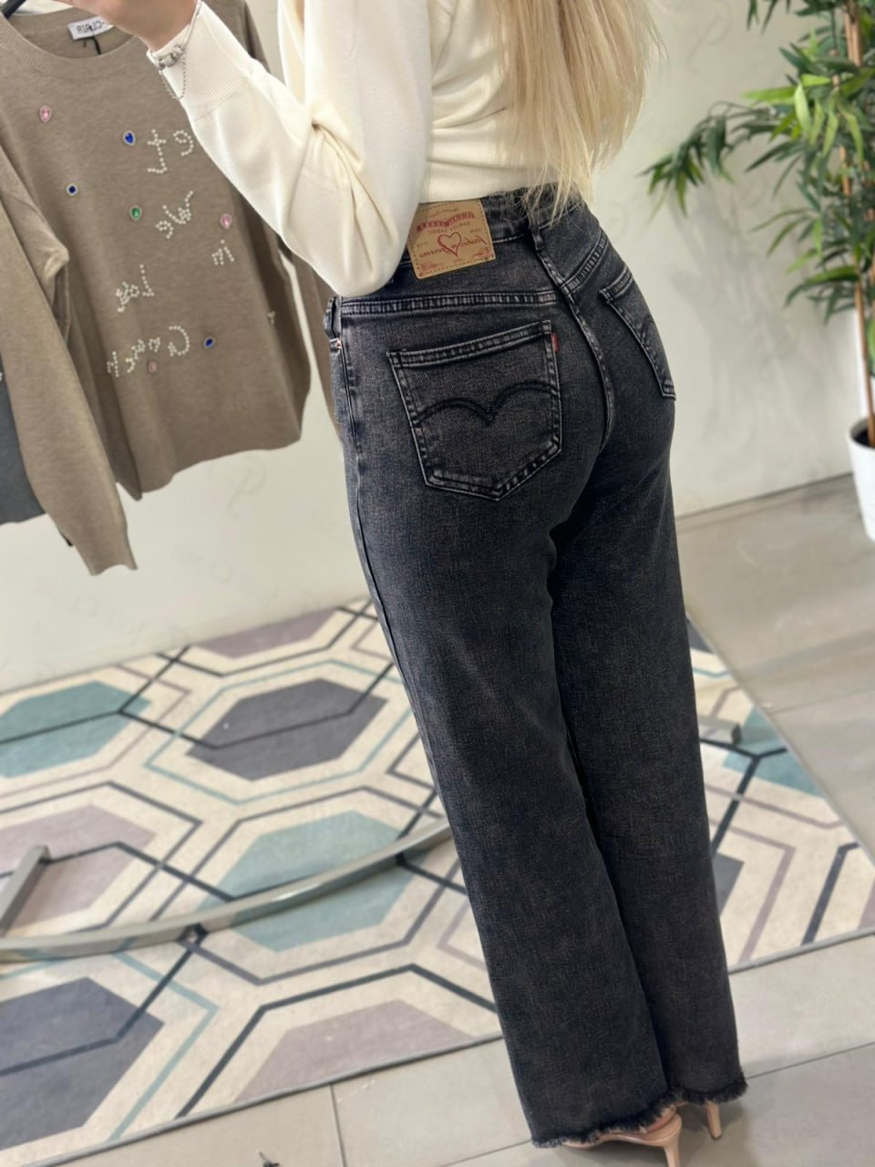 Фото Joie Clair (J-Clair)