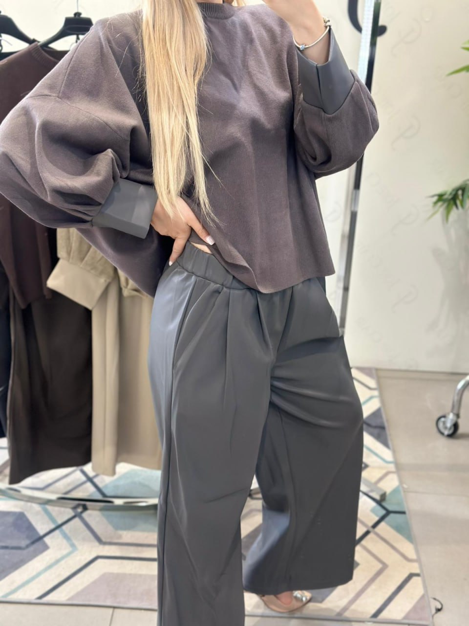 Фото Joie Clair (J-Clair)