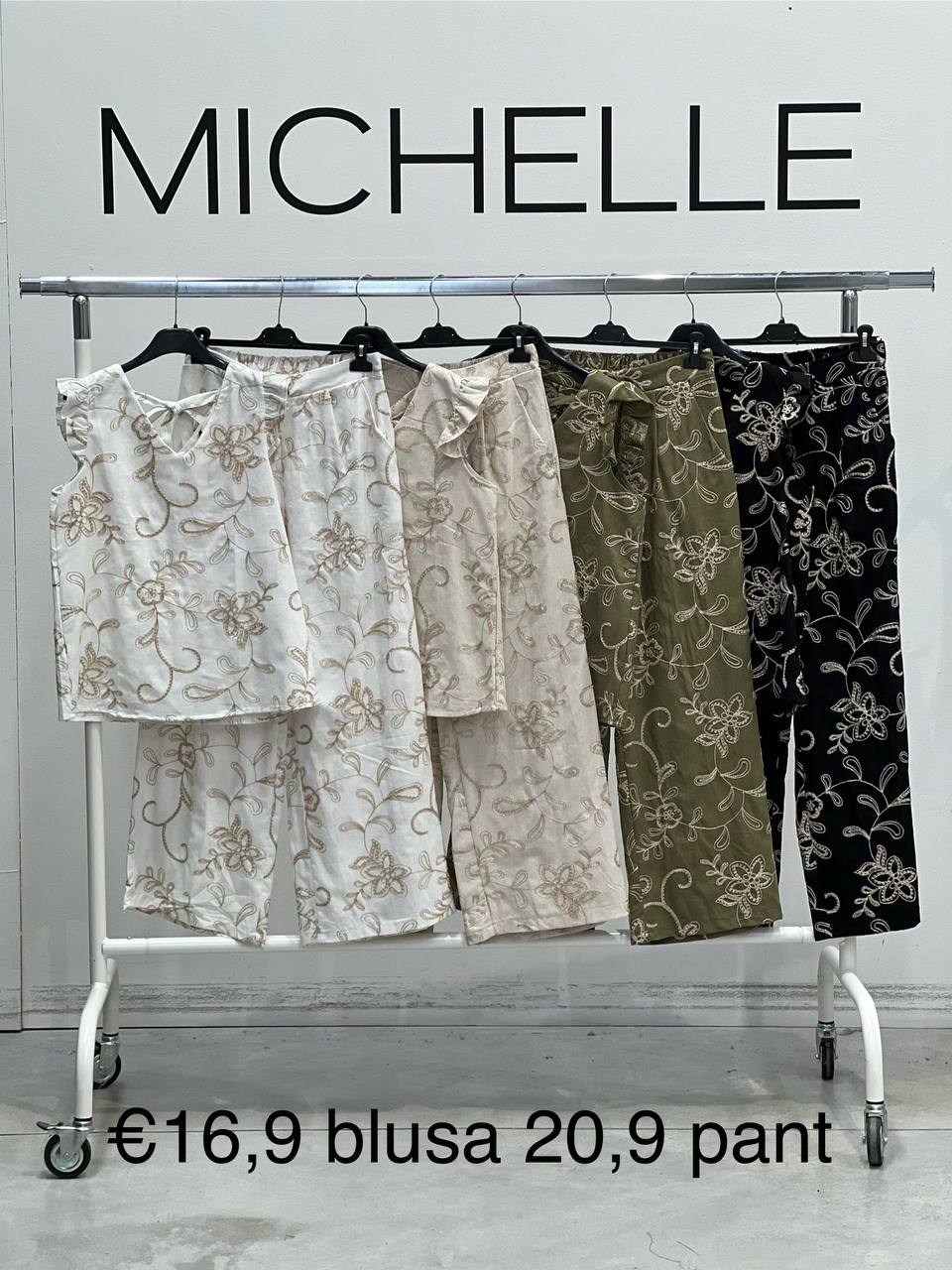 Фото Amelie Follies (Michelle)