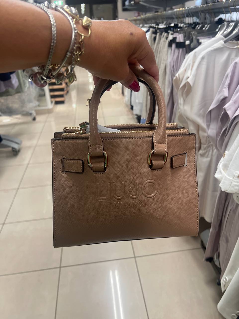 Фото Outlet