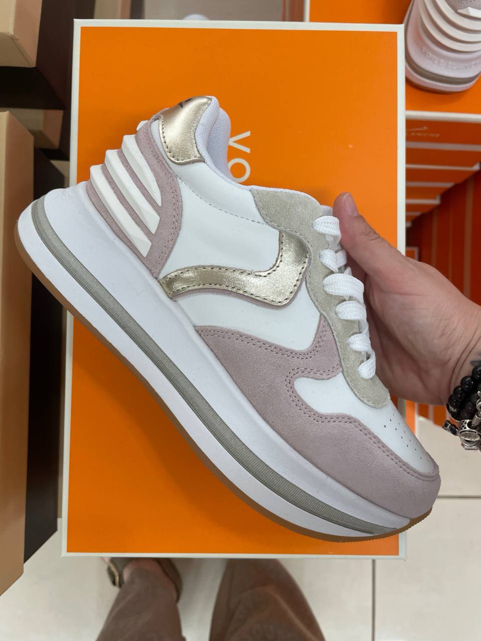 Фото Outlet