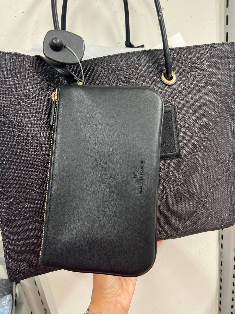 Фото Outlet