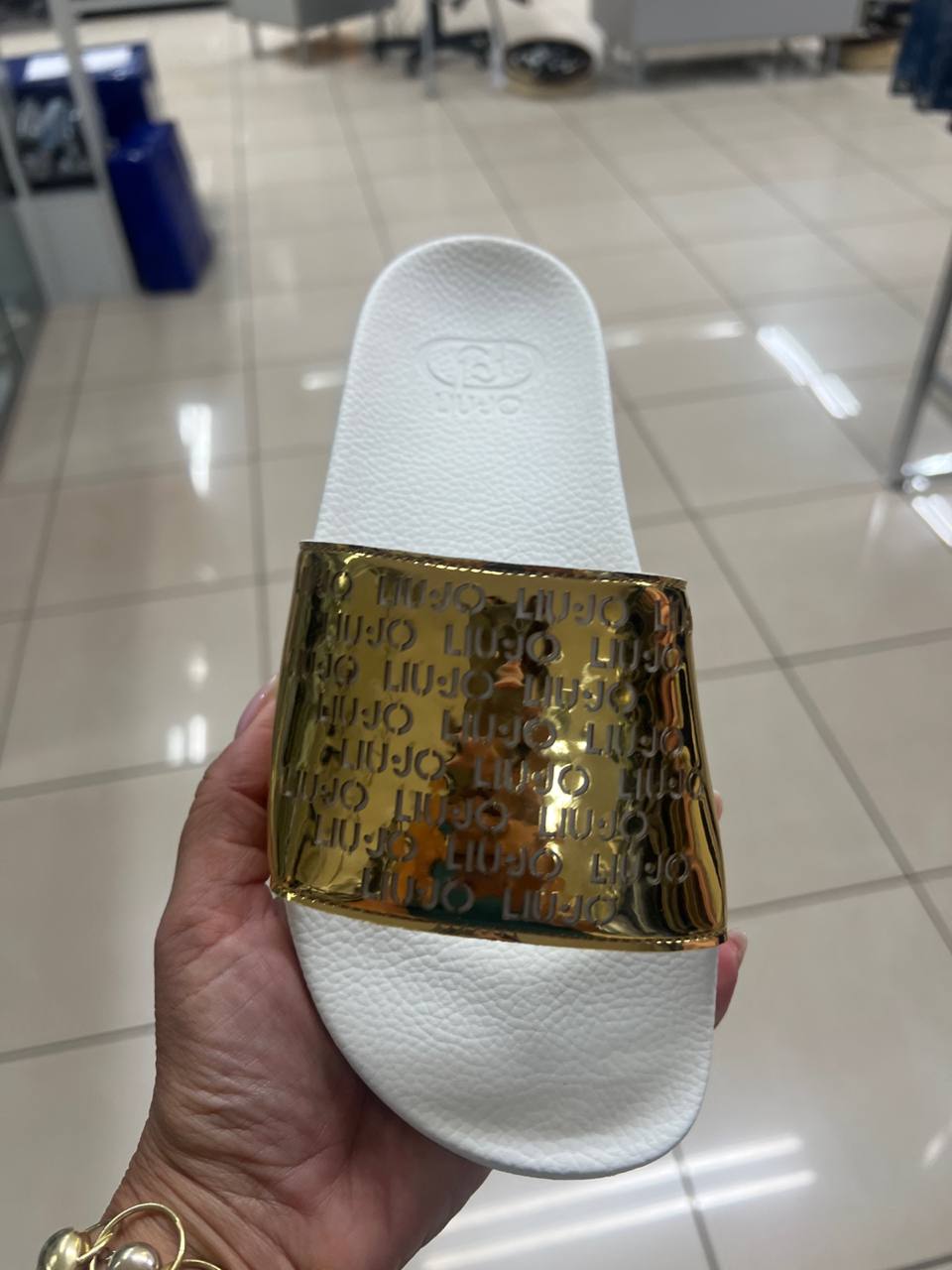 Фото Outlet