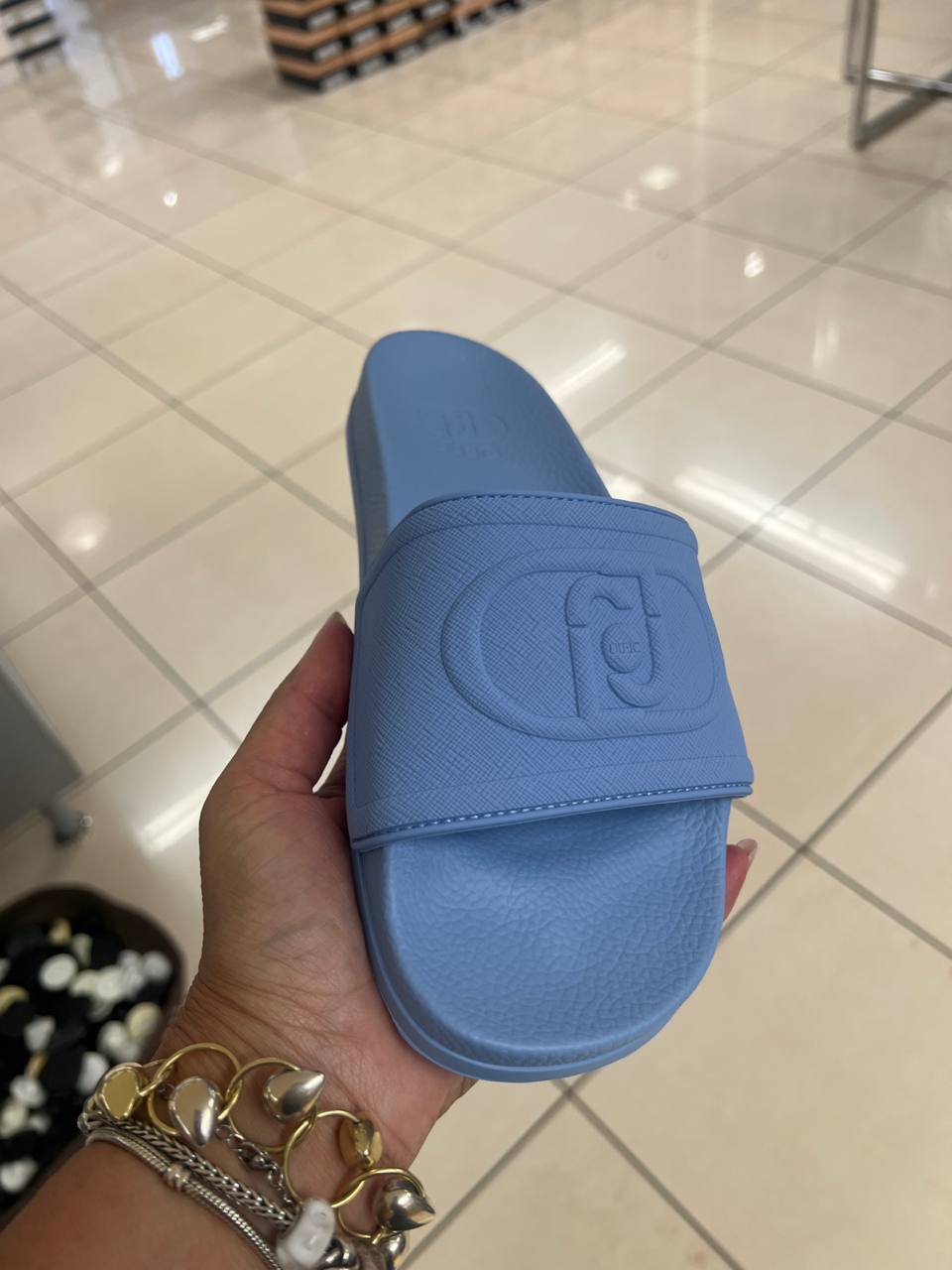 Фото Outlet