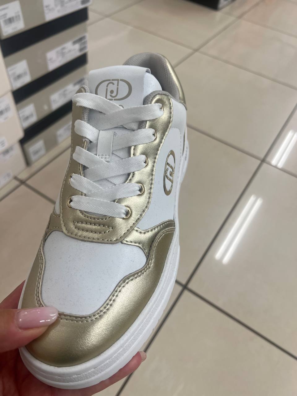 Фото Outlet