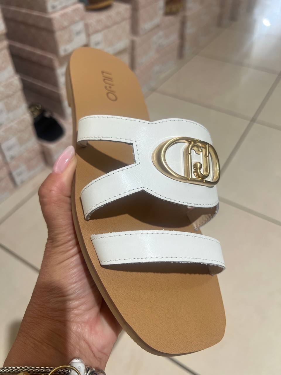 Фото Outlet