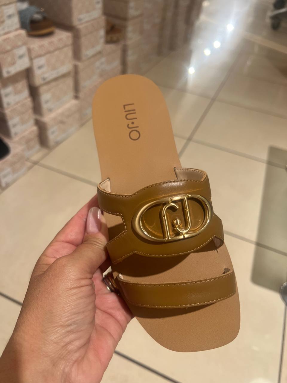 Фото Outlet