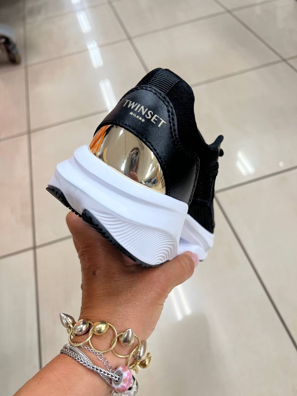 Фото Outlet