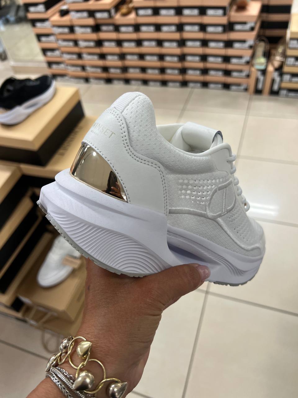 Фото Outlet