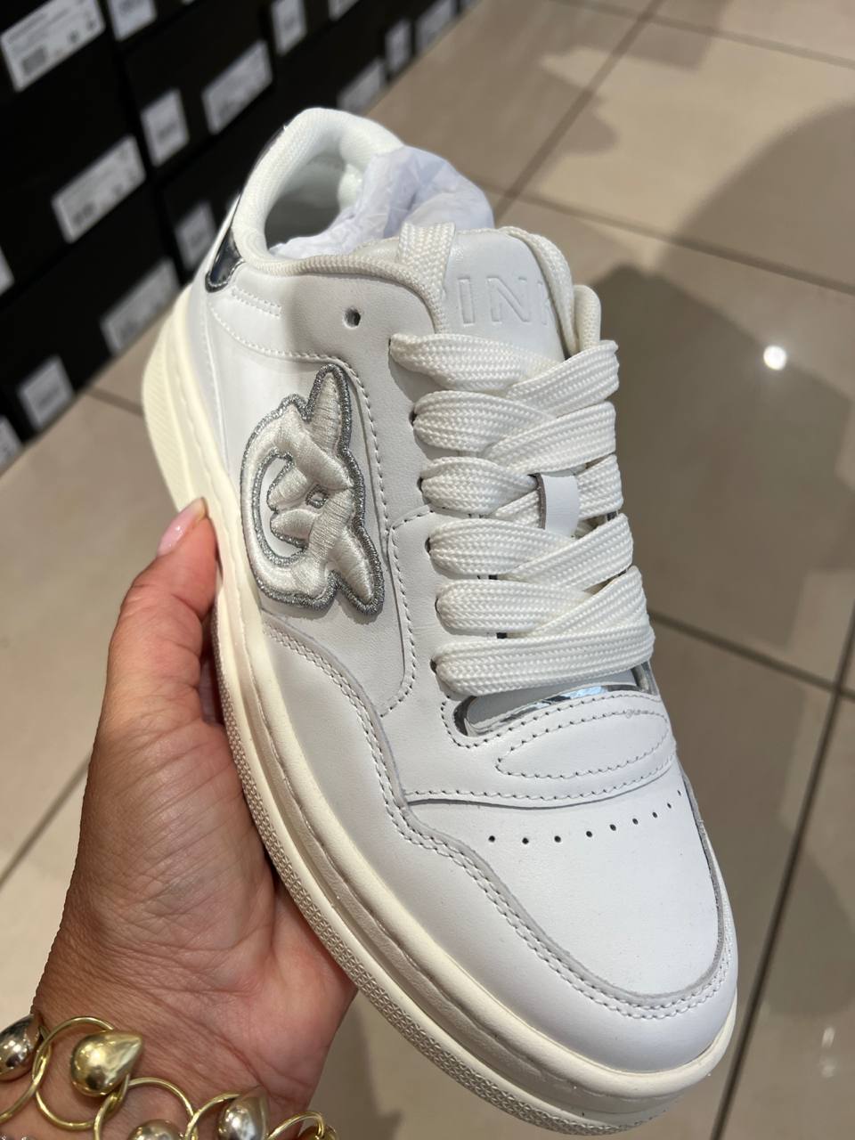 Фото Outlet