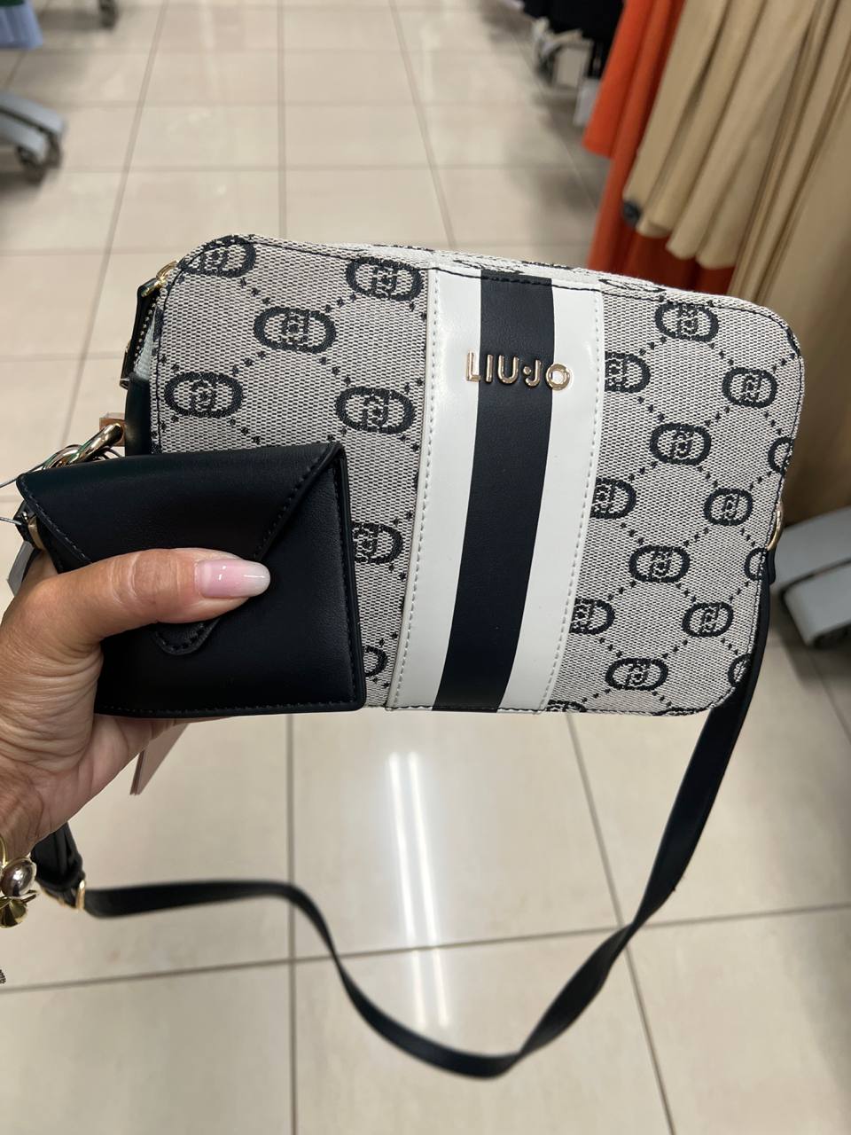 Фото Outlet