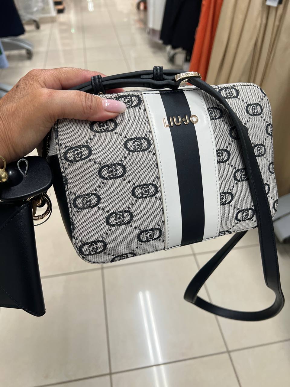 Фото Outlet