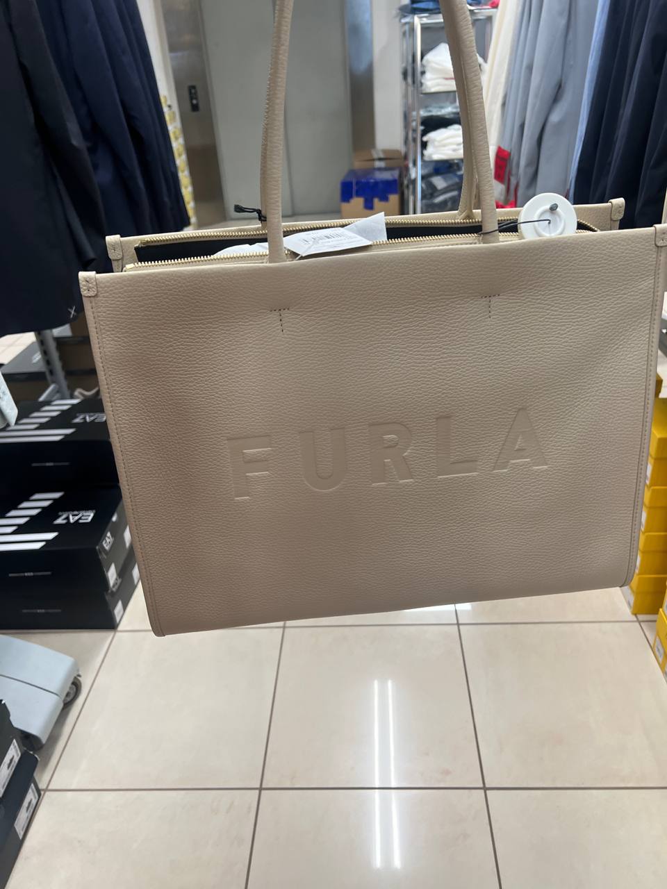 Фото Outlet