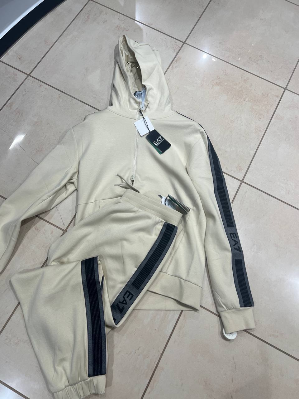 Фото Outlet