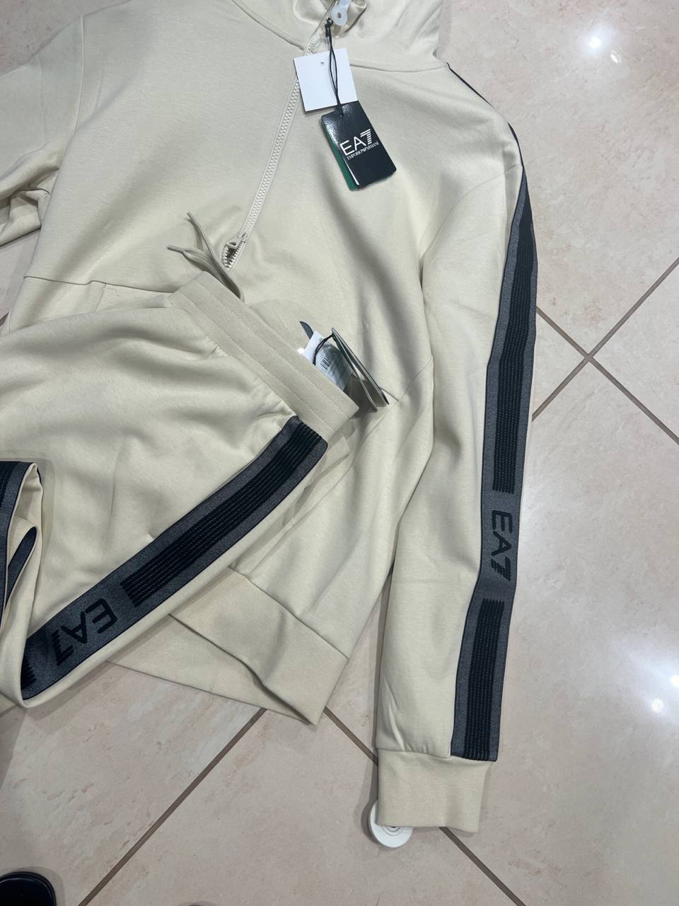 Фото Outlet