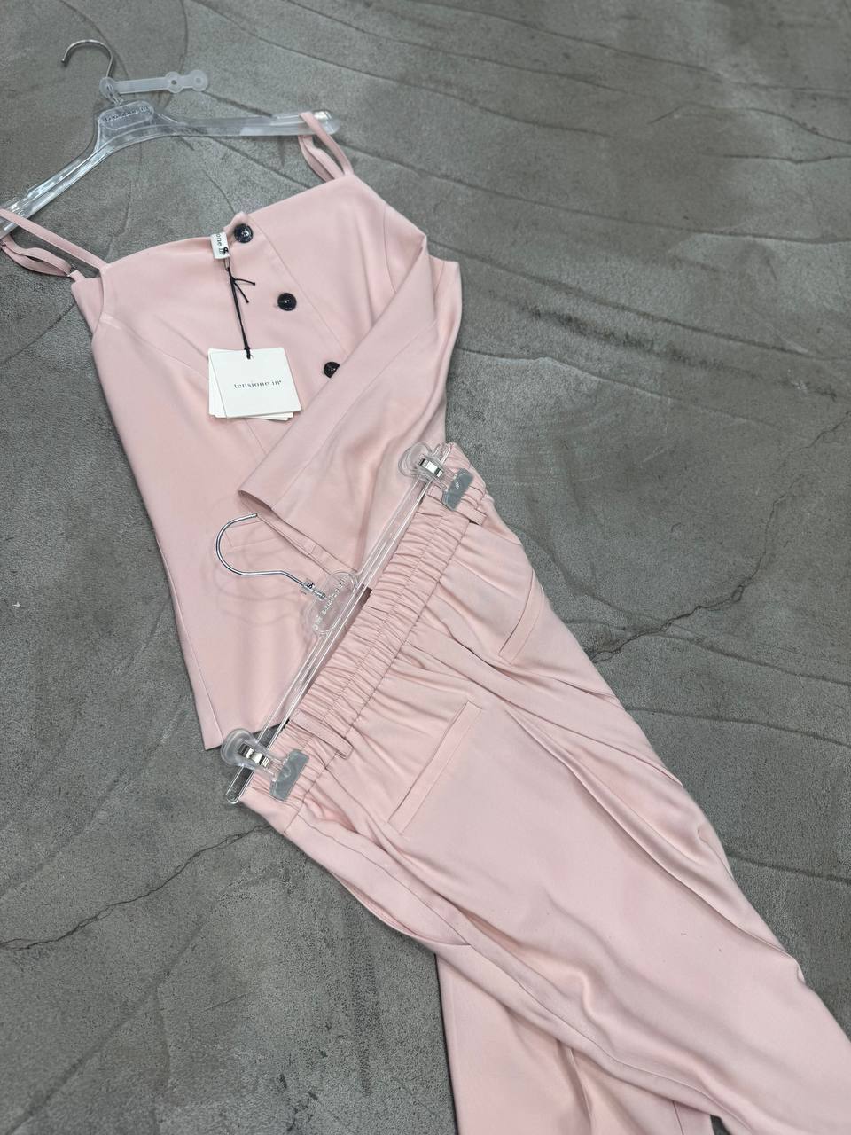 Фото Tensione in