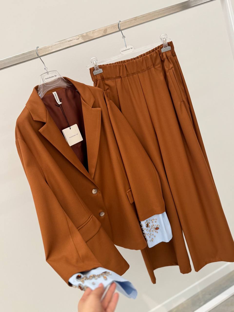 Фото Tensione in