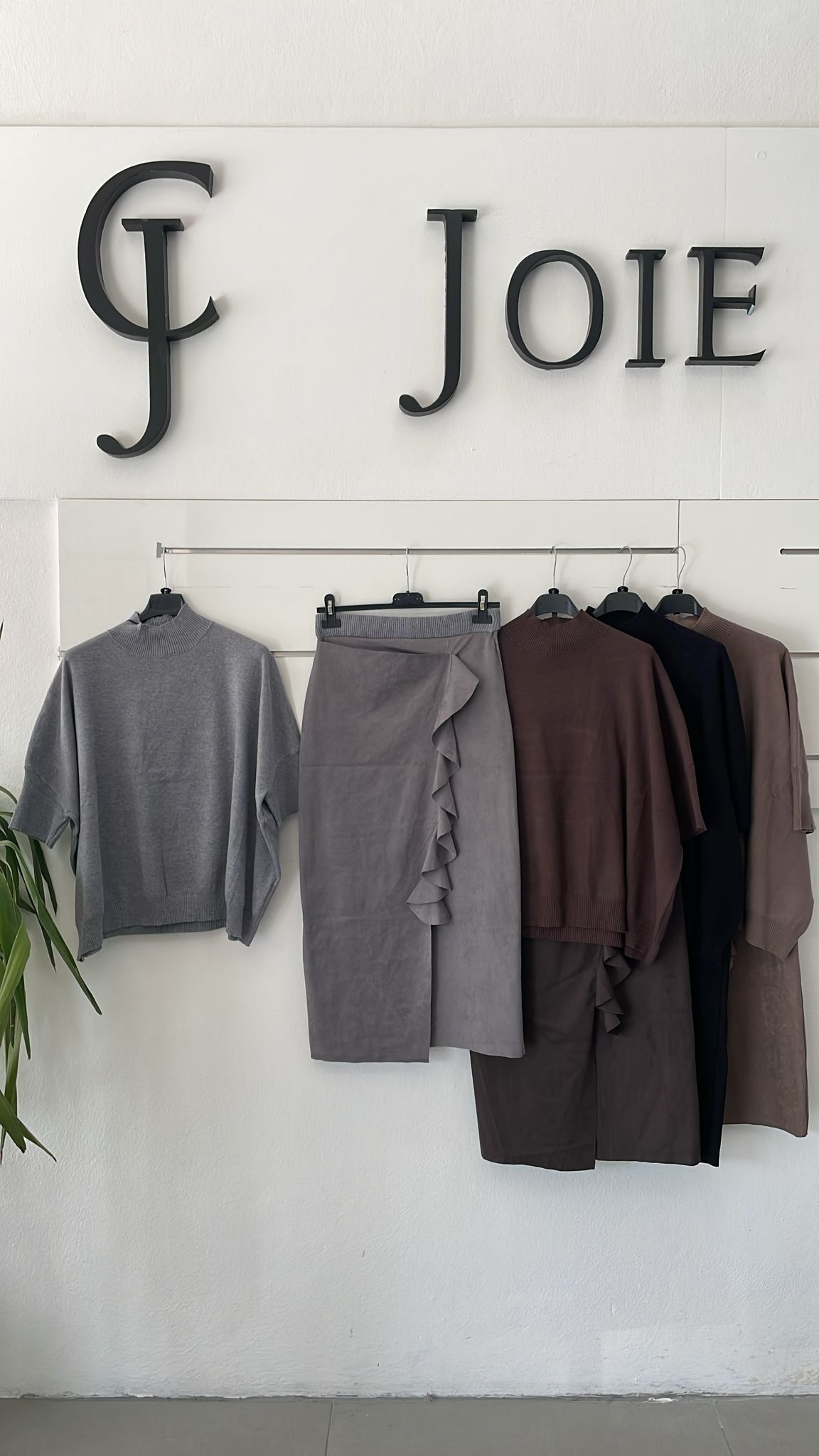 Фото Joie Clair (J-Clair)