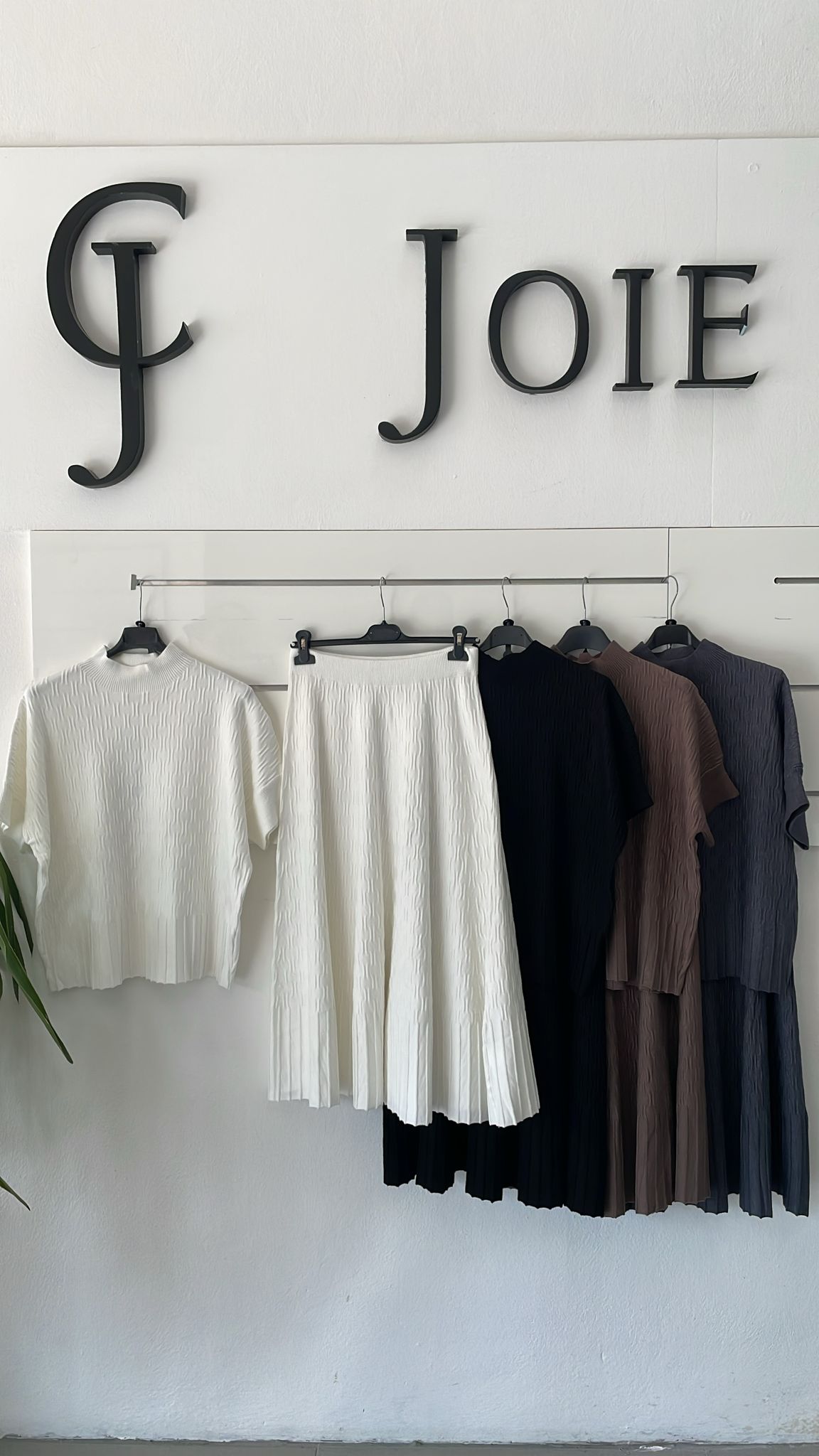 Фото Joie Clair (J-Clair)