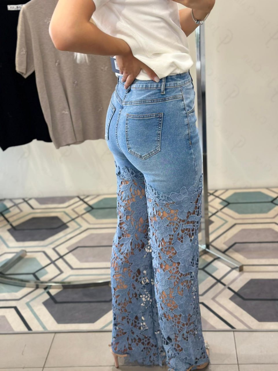 Фото Joie Clair (J-Clair)