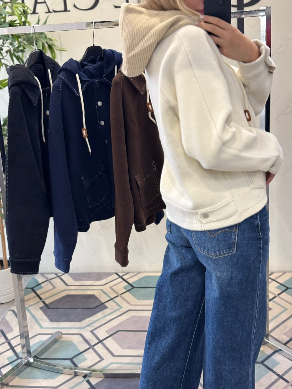 Фото Joie Clair (J-Clair)